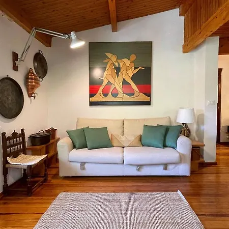 Apartment Accogliente In Mansarda Courmayeur