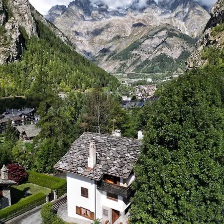 Accogliente In Mansarda Courmayeur