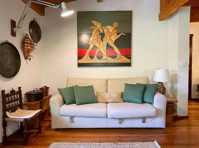 Apartment Accogliente In Mansarda Courmayeur