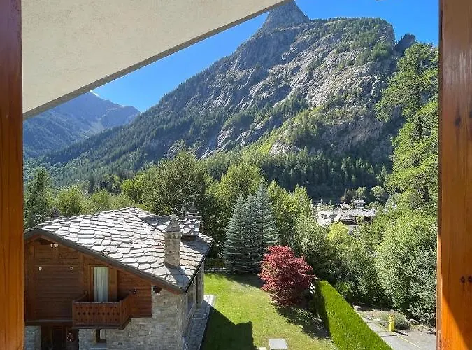 Accogliente In Mansarda Courmayeur