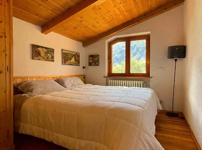 Accogliente In Mansarda Courmayeur